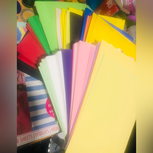 HUGE RANDOM CRAFTI LOT! - Picture 2 of 13